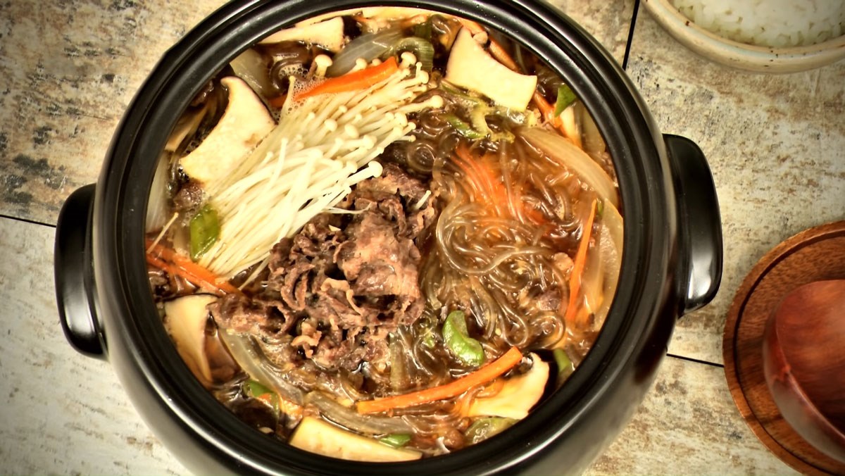 Cách làm canh thịt bò bulgogi Hàn Quốc ấm nóng, thơm ngon bổ dưỡng